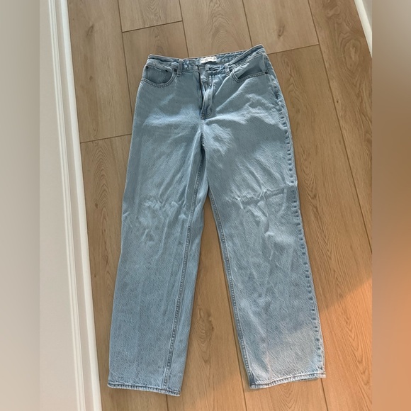 Abercrombie & Fitch Denim - Abercrombie & Fitch Women's Straight Leg Jeans - Light Blue